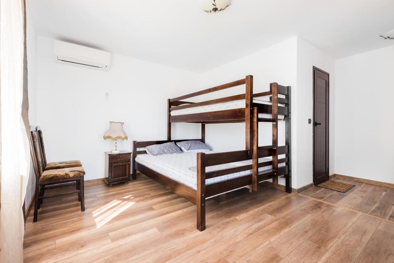 Guest House Hristova Kashta - Христова Къща Cherni Vrŭkh Buitenkant foto