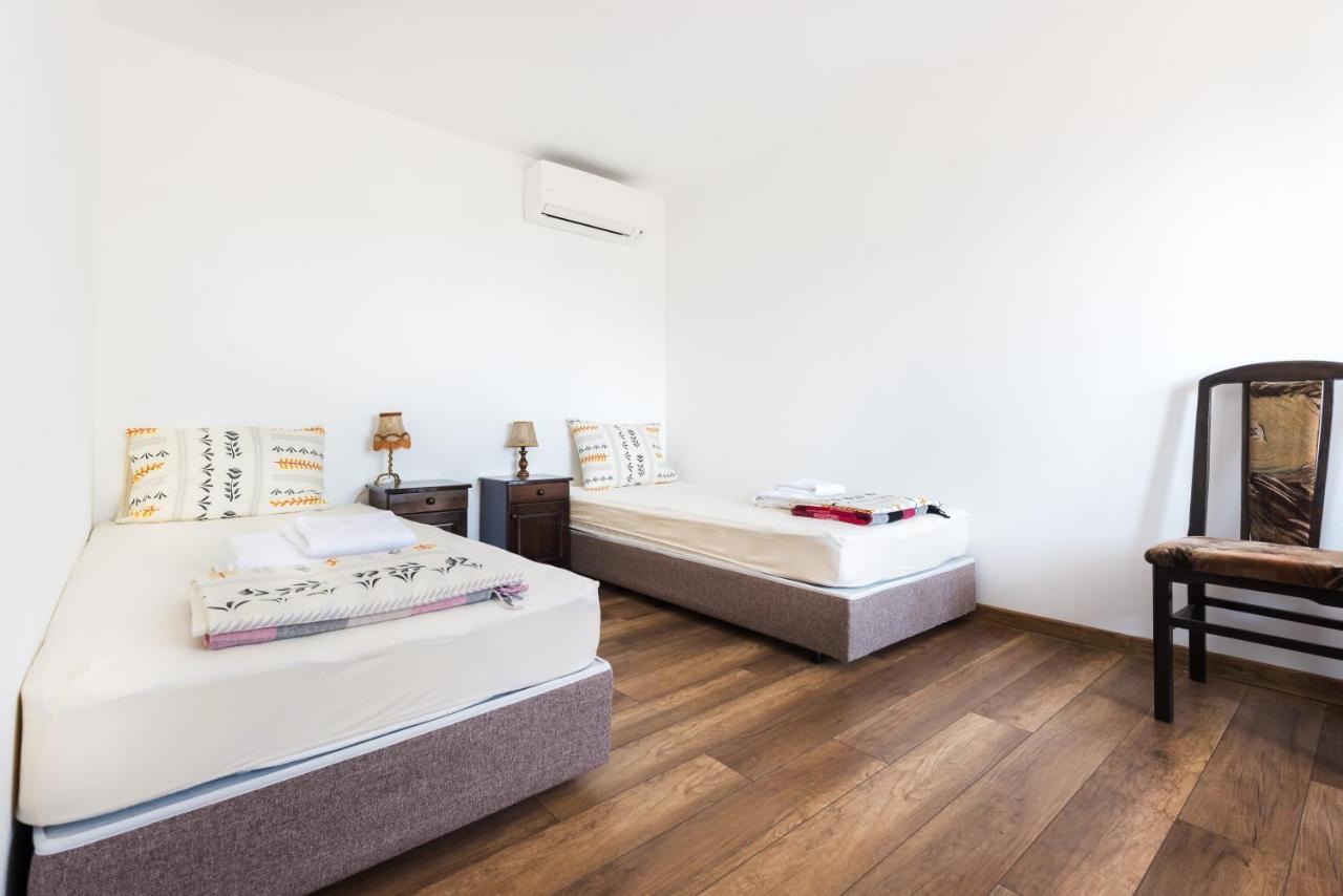 Guest House Hristova Kashta - Христова Къща Cherni Vrŭkh Buitenkant foto