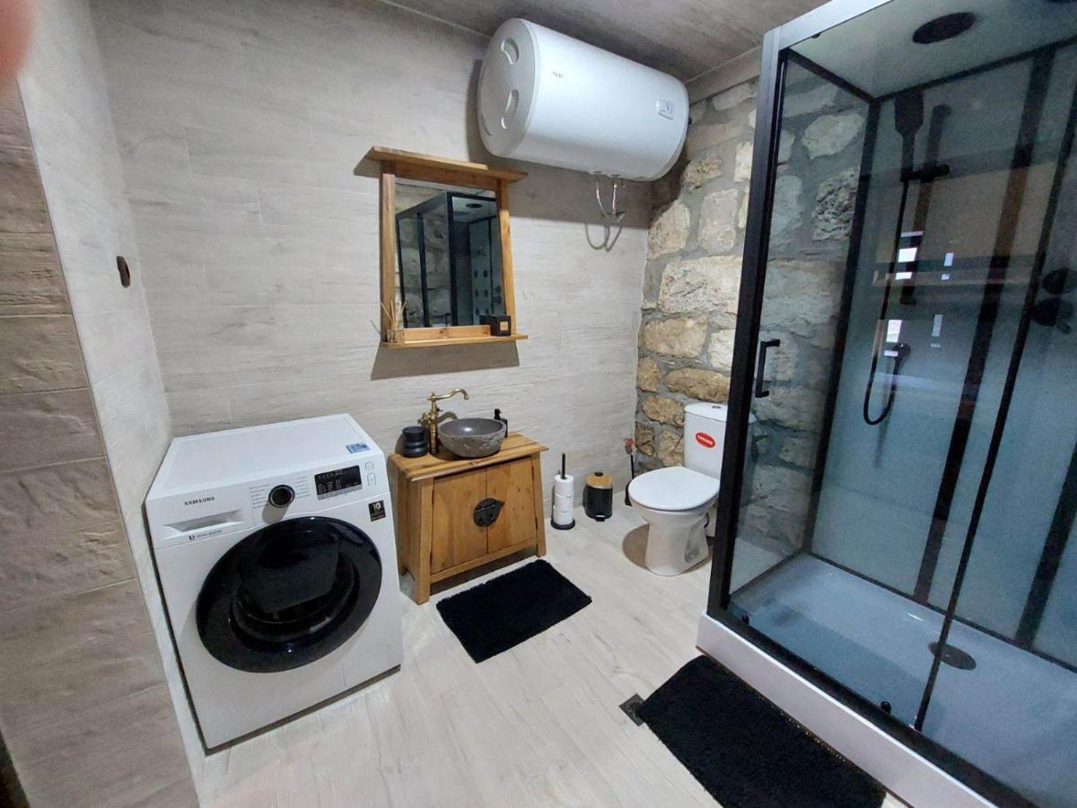 Guest House Hristova Kashta - Христова Къща Cherni Vrŭkh Buitenkant foto